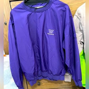 Men’s medium University of Washington pull over